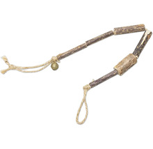 Deux pénis de cerf avec corde et clochette