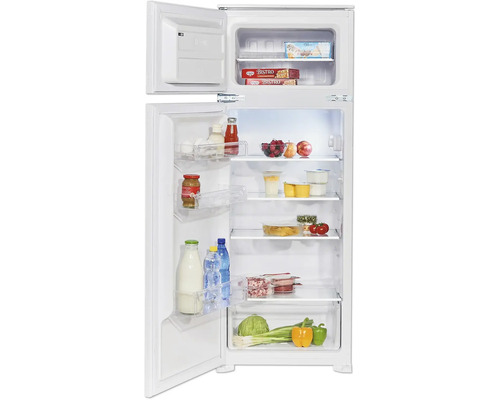 Réfrigérateur ouvert rempli de divers aliments.