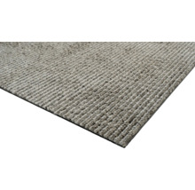 Teppich mit Rippenstruktur