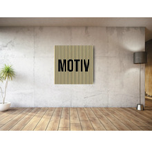 Salon avec tableau à motif, lampadaire et plante d'intérieur