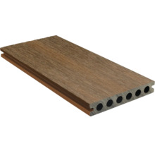 Terrassendiele mit Hohlkammerprofil