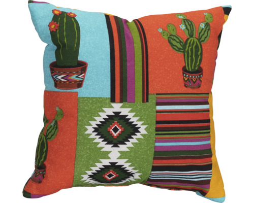 Dekokissen mit Kaktusmotiv und geometrischen Mustern