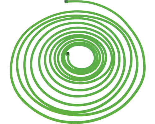 Aufgerollter grüner Gartenschlauch