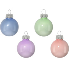 Verschiedenfarbige Weihnachtskugeln mit Aufhängern
