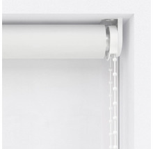 Detailansicht eines weissen Rollos mit Kettenzug zur Fensterdekoration
