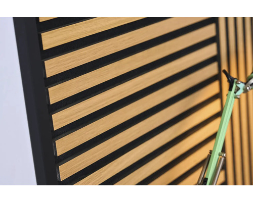 Panneau acoustique en bois avec des accents noirs pour l'absorption acoustique