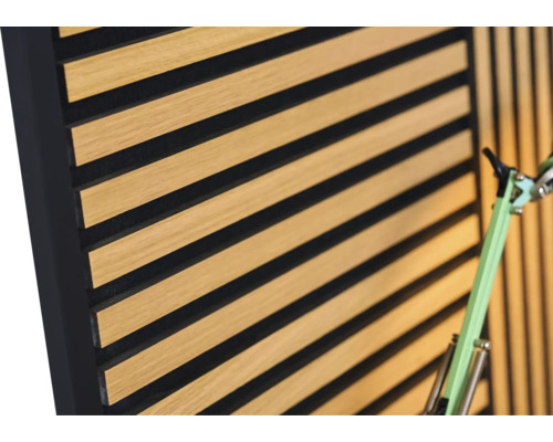 Panneau acoustique avec lamelles en bois
