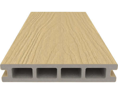 Terrassendiele aus Holz-Polymer-Werkstoff mit Hohlkammerprofil