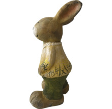 Figurine de lapin comme décoration de jardin