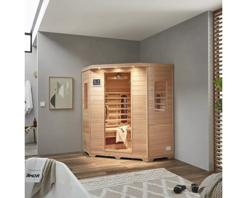 Ecksauna aus Holz mit Glastür im Badezimmer