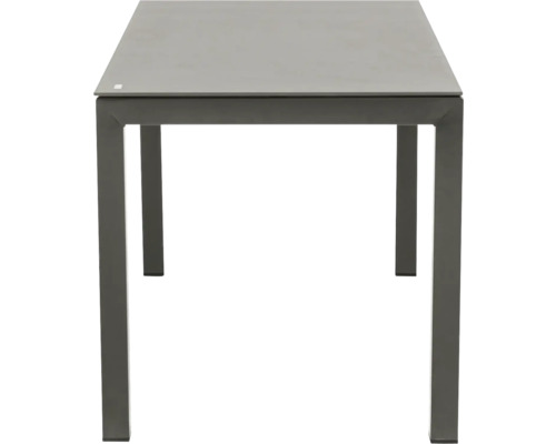 Quadratischer Gartentisch mit Metallgestell