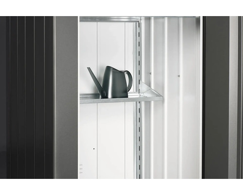 Gartenschrank Innenraum mit Regal und Giesskanne