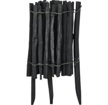 Bordure décorative en charbon de bois reliée par du fil de fer