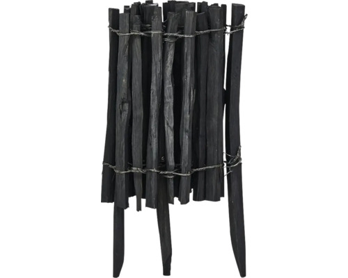 Bordure décorative en charbon de bois reliée par du fil de fer