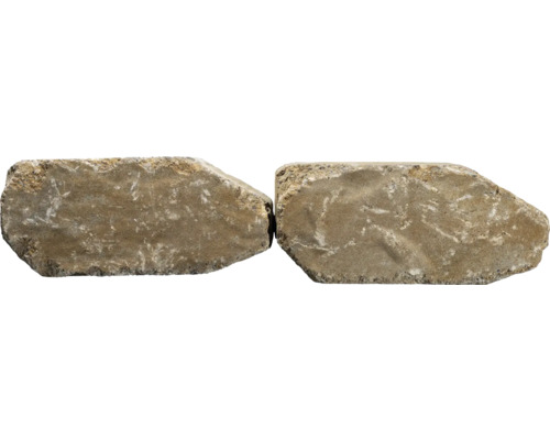 Deux pavés en pierre