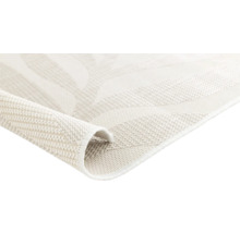 Aufgerollter Teppich mit Muster