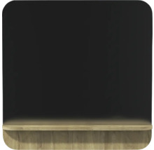 Schwarze Wandtafel mit abgerundeten Ecken und einer Ablage aus hellem Holz.