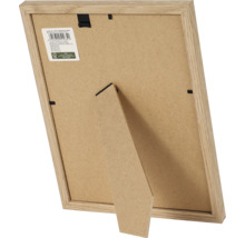 Rückseite eines hellen Holzbilderrahmens mit Aufsteller