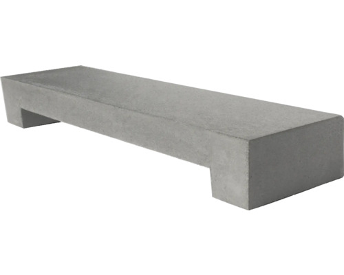 Bordure de trottoir en béton gris