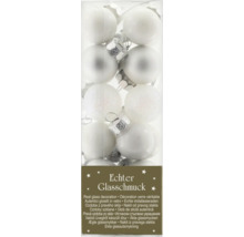 Packung mit Christbaumkugeln aus Glas