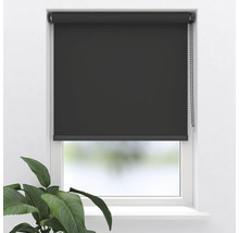 Schwarzes Rollo vor einem Fenster