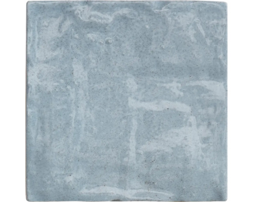 Quadratische Bodenfliese mit strukturierter Oberfläche