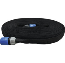 Aufgerollter Gartenschlauch mit Wasserstopp von for_q