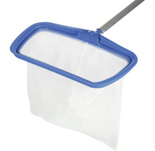 Poolkescher mit Stiel zum Reinigen des Pools