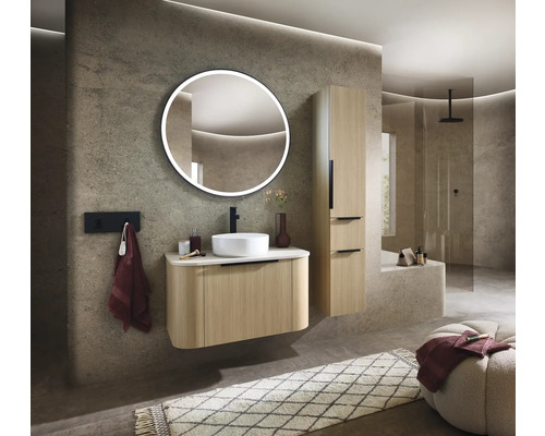 Salle de bains avec lavabo, miroir, armoire haute et douche au design moderne