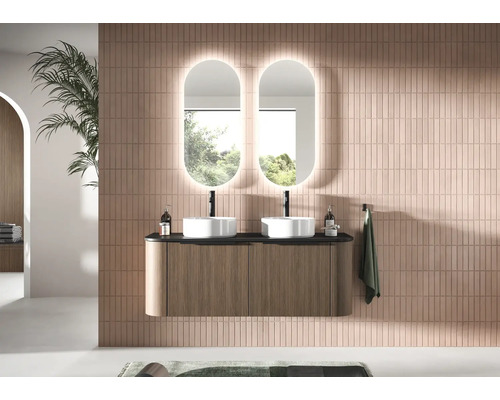 Salle de bain moderne avec double vasque, meuble sous-vasque et miroirs éclairés