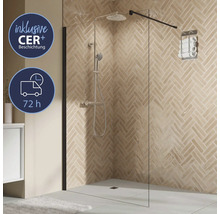 Paroi de douche avec porte-serviettes et robinetterie de douche