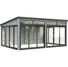 Pavillon de jardin avec portes coulissantes et façade vitrée