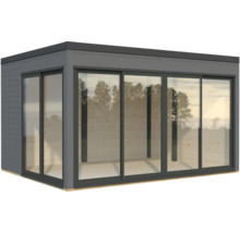 Pavillon de jardin moderne avec de grandes portes coulissantes en verre pour beaucoup de lumière naturelle