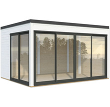 Pavillon de jardin avec portes coulissantes et façade vitrée