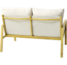 Vue arrière d'un canapé deux places avec cadre en bois et coussins clairs.