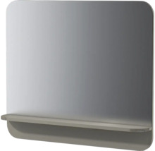 Rechteckiger Badezimmerspiegel mit abgerundeten Ecken und integrierter Ablage, modern.
