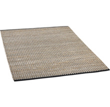 Teppich aus Naturfasern mit geometrischem Muster und Bordüre