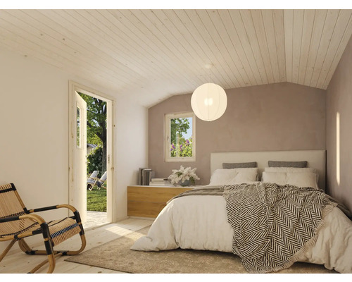 Chambre lumineuse avec lit, table de chevet et vue sur le jardin