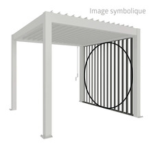 Pergola autoportante avec paroi à lamelles comme écran d'intimité