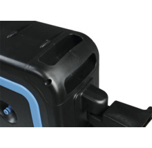 Vue détaillée d'un enrouleur de tuyau pour l'arrosage du jardin