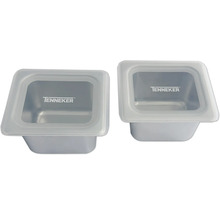 Deux récipients en plastique avec le logo TENNEKER