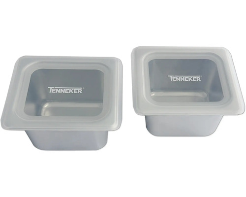 Deux récipients en plastique avec le logo TENNEKER