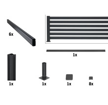 Composants d'un kit de clôture : six traverses de clôture, un poteau, un profilé de finition, un support de poteau, un capuchon de poteau et huit petites pièces de montage