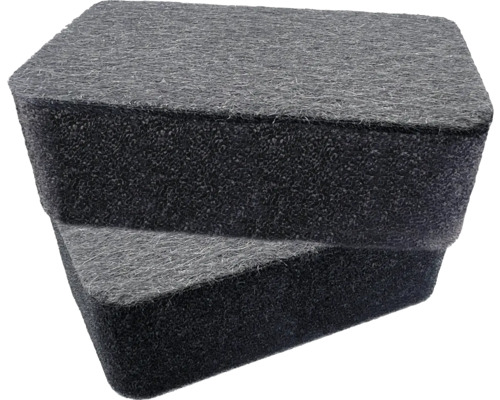 Zwei graue Möbelerhöher aus Filz übereinander gestapelt