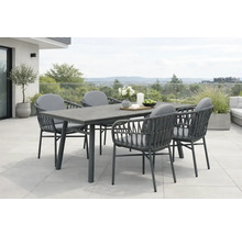 Esstischgarnitur mit Tisch und Stühlen für den Aussenbereich auf einer Terrasse