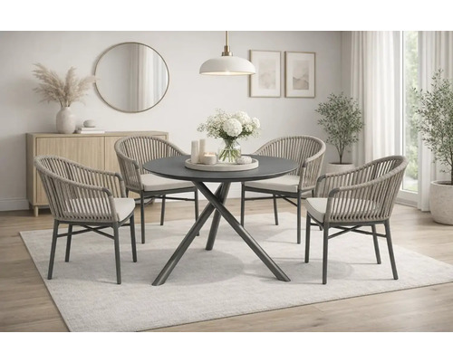 Salle à manger avec table, quatre chaises, buffet, miroir et décoration