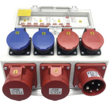 Stromverteilerkasten mit mehreren Steckdosen für unterschiedliche Anwendungen