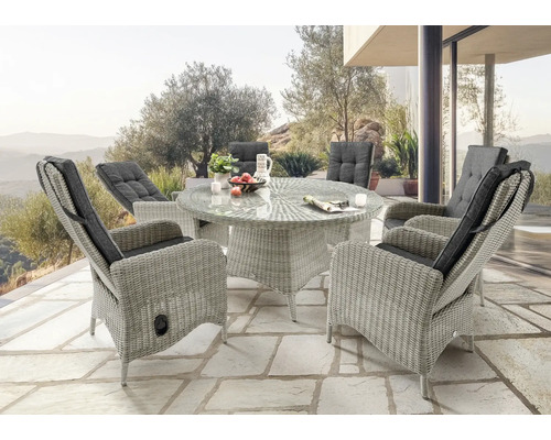 Gartensitzgruppe mit rundem Tisch und vier Sesseln aus Rattan