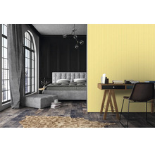 Chambre à coucher avec lit, bureau et décoration