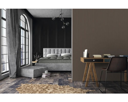 Chambre avec lit, bureau et mur en lambris